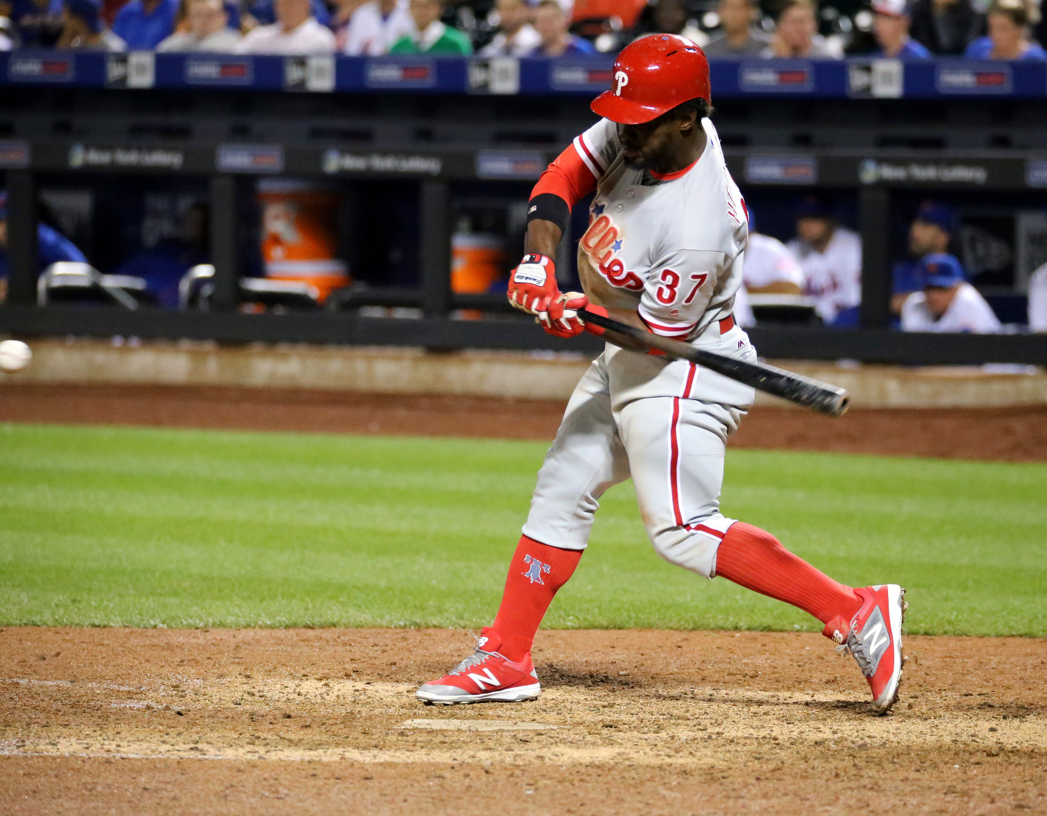 Odubel Herrera signs extension with Phillies